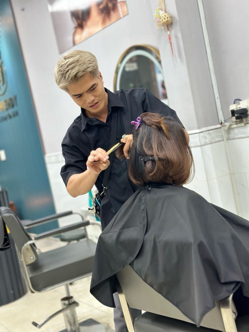 Hiệp Hồ - Stylist chuyên nghiệp tại Twendy Hair Salon