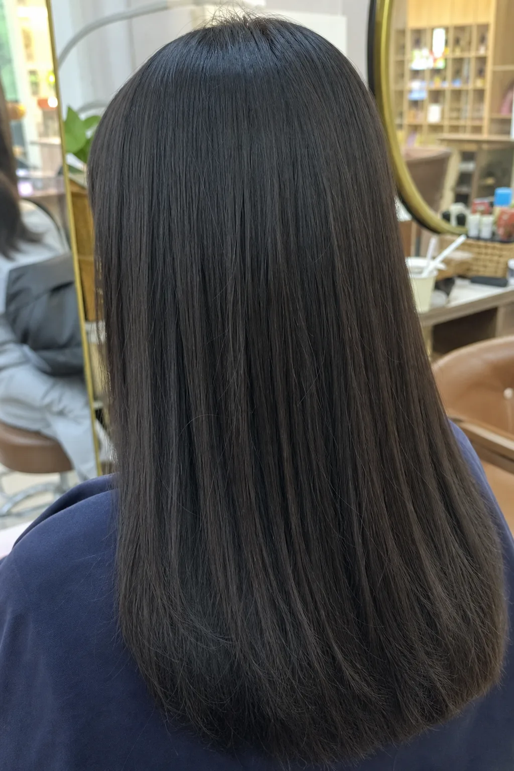 Uốn sóng nước tại Twendy Hair Salon Quận 12 – Trước