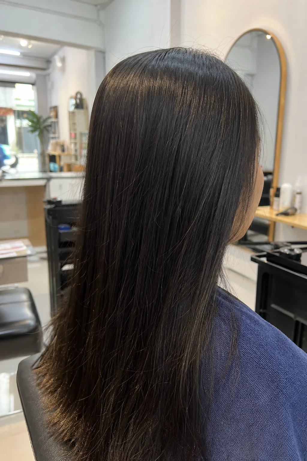 Uốn sóng tại Twendy Hair Salon Quận 12 – Trước